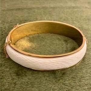 Monet White & Gold Tone Hinged Bangle Bracelet Safety Chain Signed VTG Jewelry